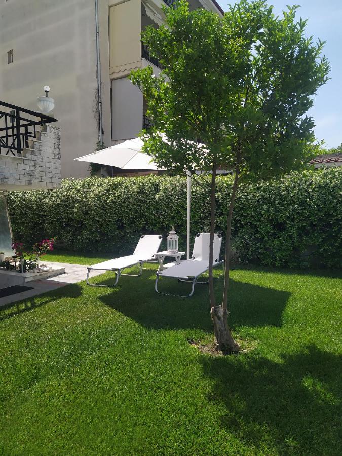 A Majestic Elegant House With A Garden Apartment Peraía Екстериор снимка
