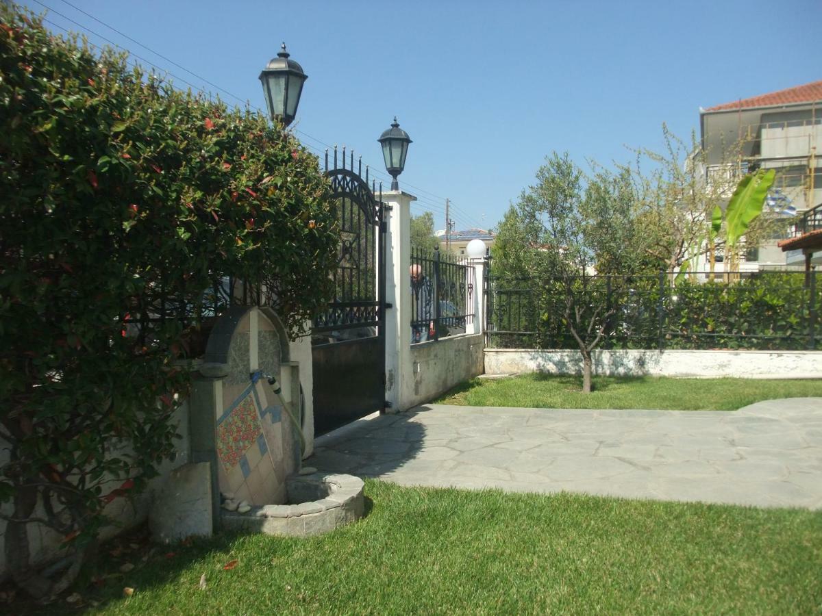 A Majestic Elegant House With A Garden Apartment Peraía Екстериор снимка