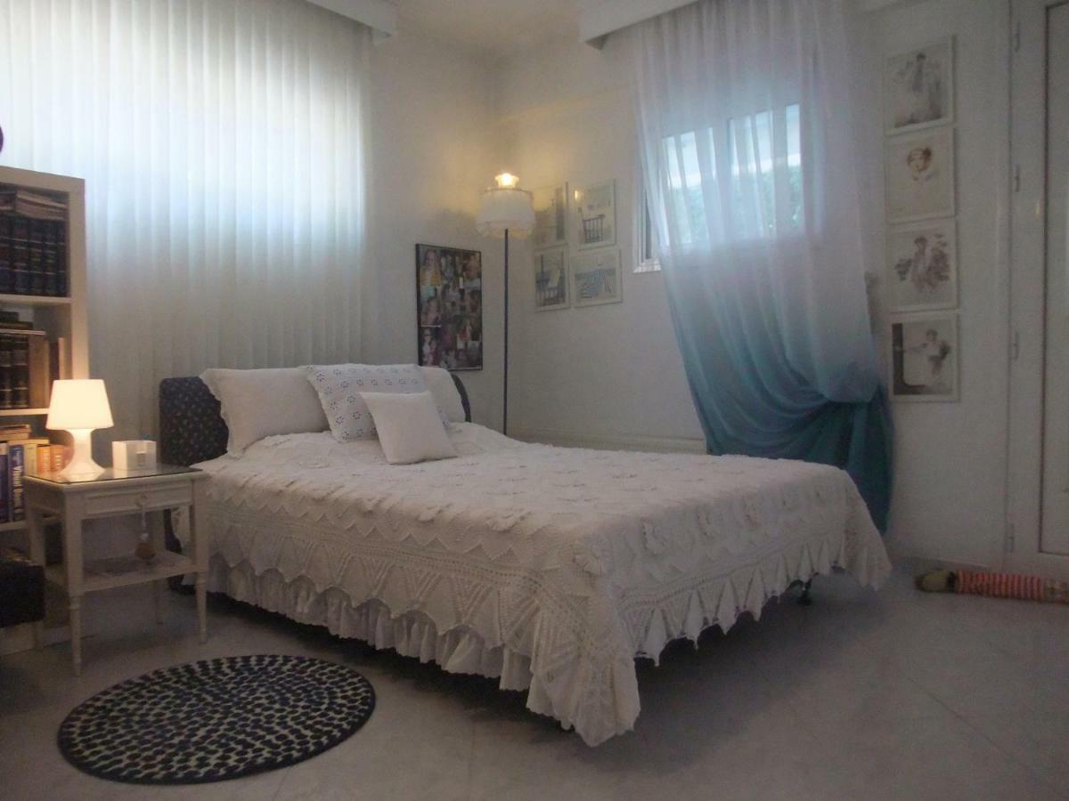 A Majestic Elegant House With A Garden Apartment Peraía Екстериор снимка